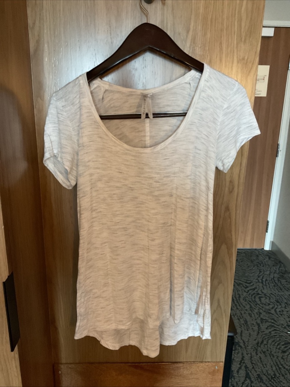 Light Gray Scoop Neck Women's Tee Size Medium